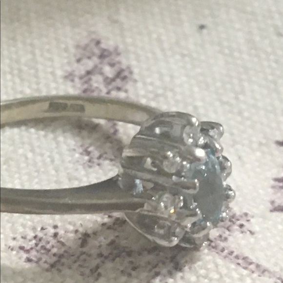 Preloved dainty solid 10K Aquamarine with sapphire side stones. - Picture 2 of 7